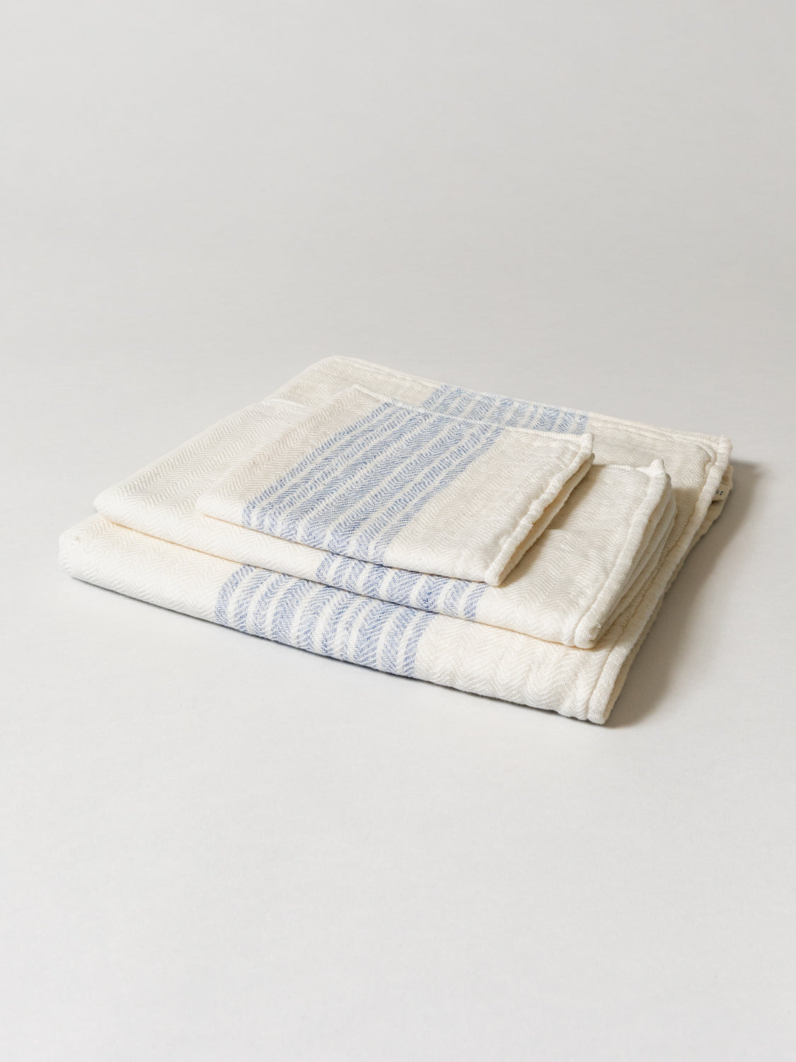 Flax Line Organics Towel, Blue-Ivory | MORIHATA