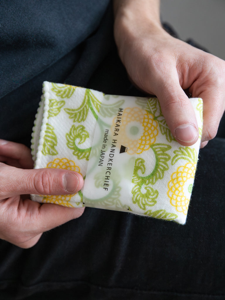 Haikara Little Handkerchief - Karahana, Yellow