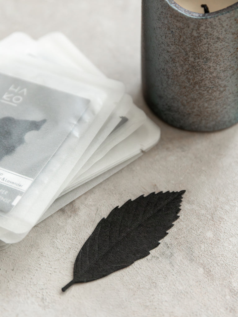 HA KO Paper Incense - Black, Set of 6 (Focus)