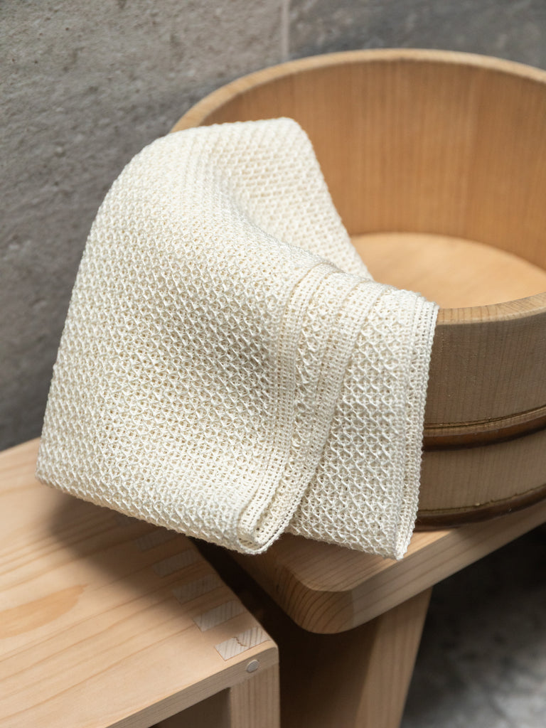 Sasawashi Mesh Body Scrub Towel, Off-White