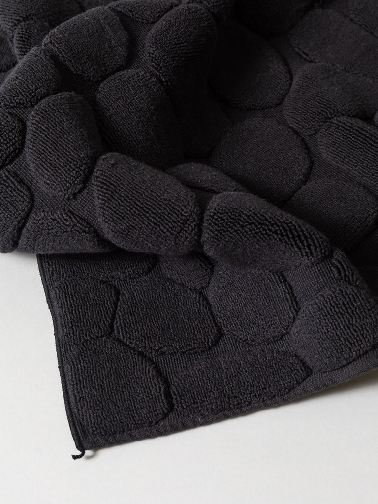 Ishikoro Pebble Bath Mat, Black