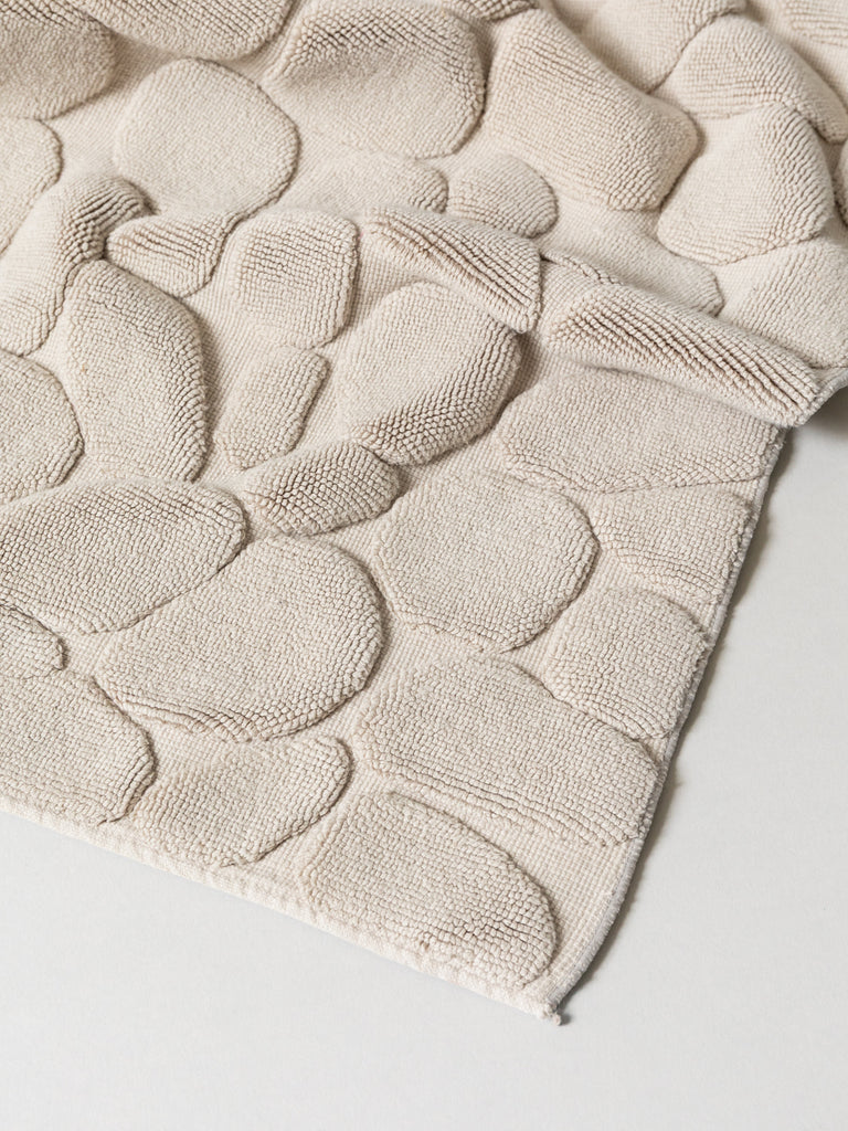Ishikoro Pebble Bath Mat, Light Grey