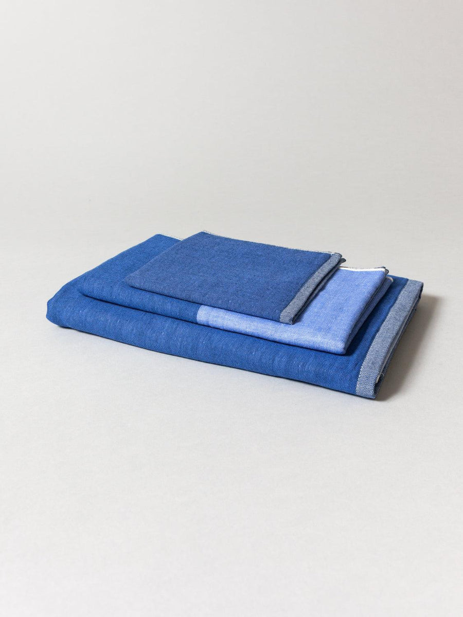 Two-Tone Chambray Towel, Blue 2 | MORIHATA 【OMMO】2WAY TUCK SH ブルー