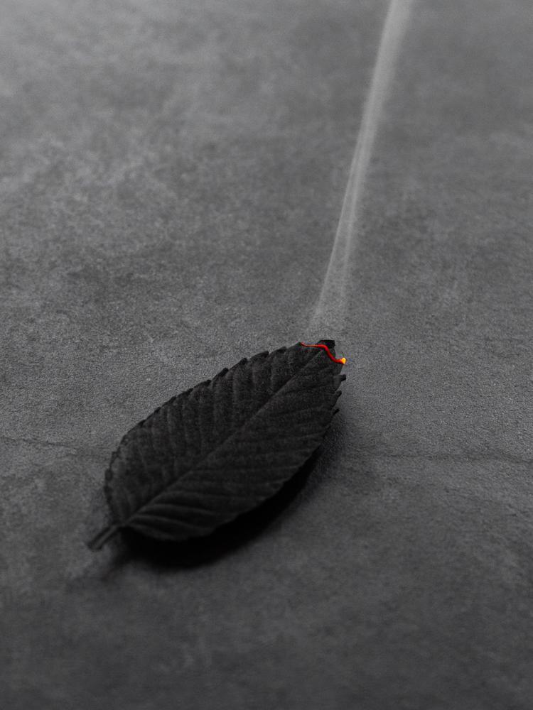 HA KO Paper Incense - Black, Set of 6 (Relax)